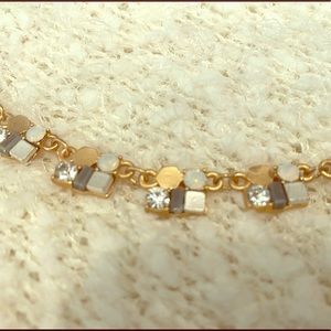 ⚪️ 2/$10! Classic gold short necklace